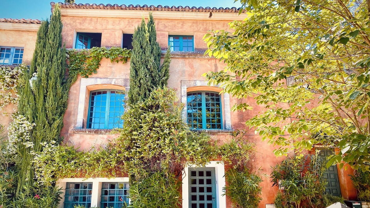 Menerbes House | Charming villa in Menerbes, absolute calm, garden, terrace, magnificent view, swimming pool.