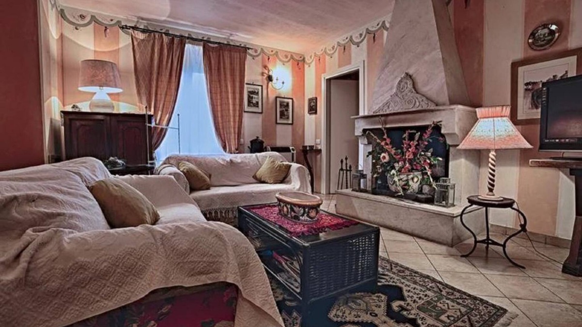 Collevalenza Villa | Charming Villa in "The green heart of Italy "with large garden and private pool