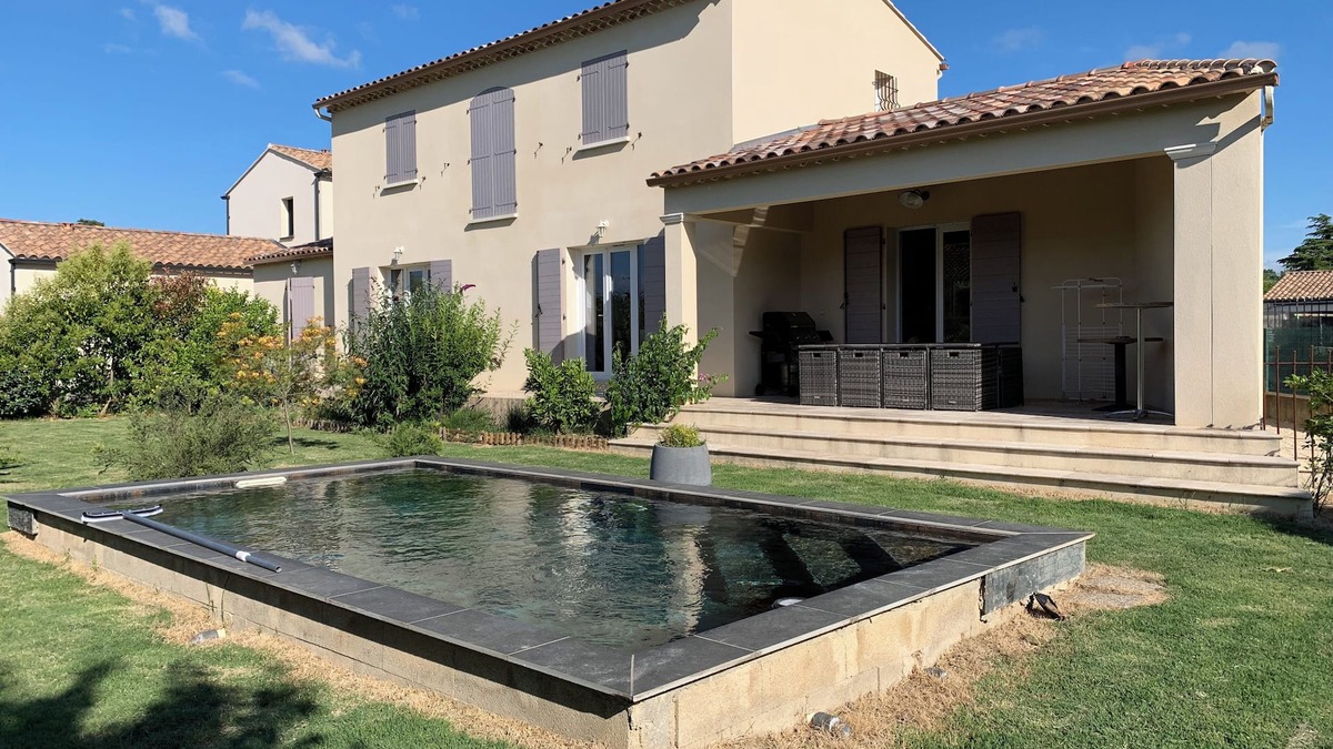 Tarascon Villa | Charming villa including 3 bedrooms with 140cm beds, a master bedroom with 160cm bed