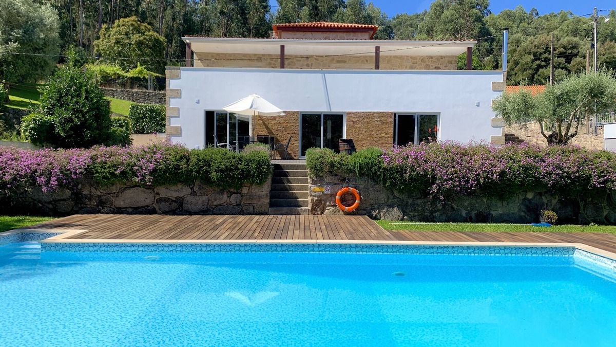 Cossourado Villa | Charming villa with private swimming pool and garden