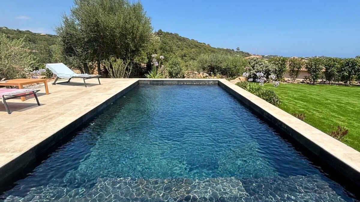 Pinarellu House | Charming villa with Bali stone pool and sea view over Pinarello