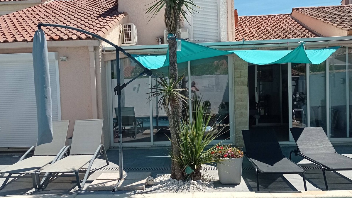 Lattes Villa | Charming villa with garden and pool – sunny holidays guaranteed!