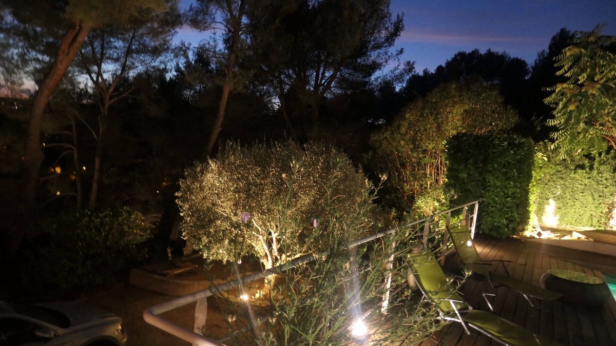 Allauch Villa | Charming villa with swimming pool nestled in the pine forest