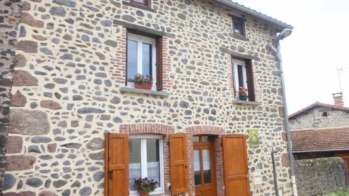Mazeyrat-Aurouze Cottage | Charming Village House with Private Courtyard, Near Allier Gorges and Marquis de La Fayette's Birthplace