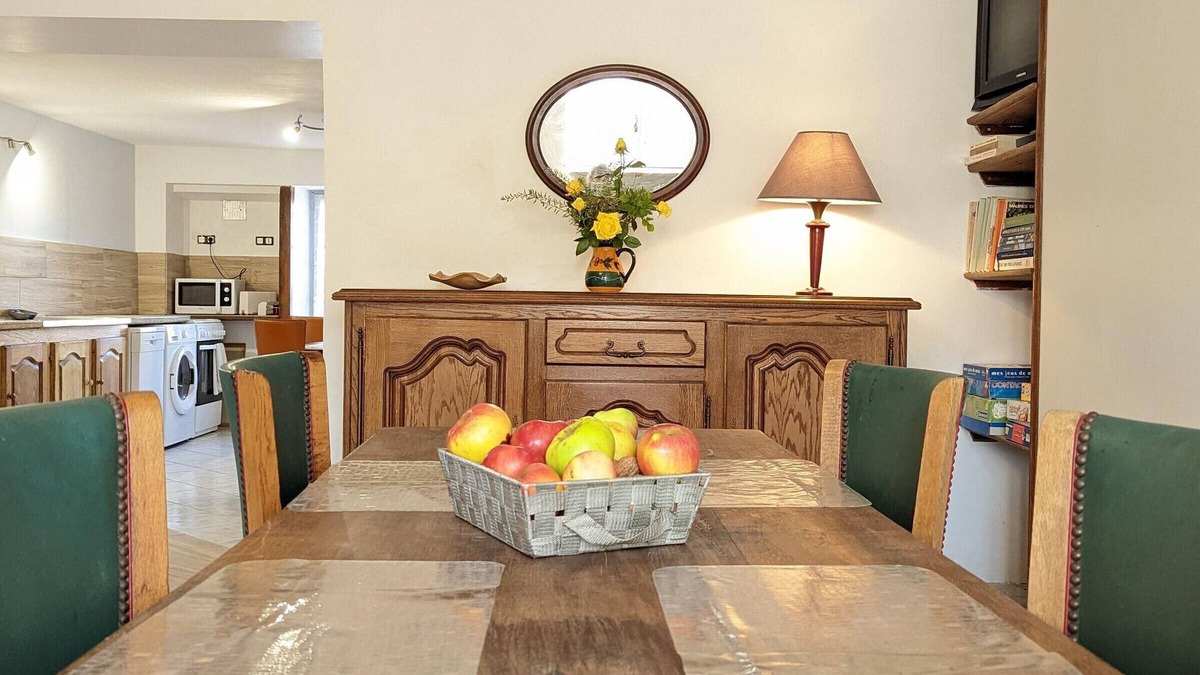 Vauvillers Cottage | Charming village house with shared garden, near Faucogney-et-la-Mer