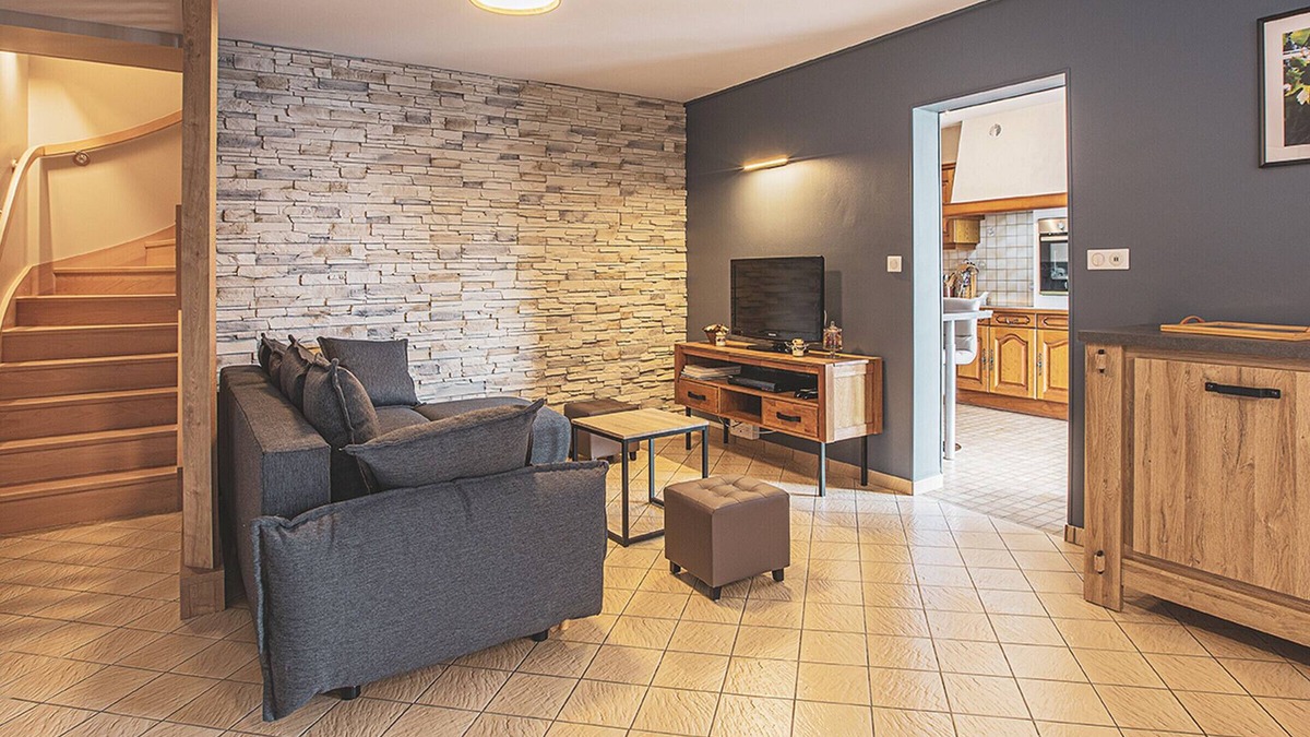 Sambin Cottage | Charming Vineyard House, Near Castles & Zoo, Baby-Friendly, Modern Amenities, Terrace, Internet