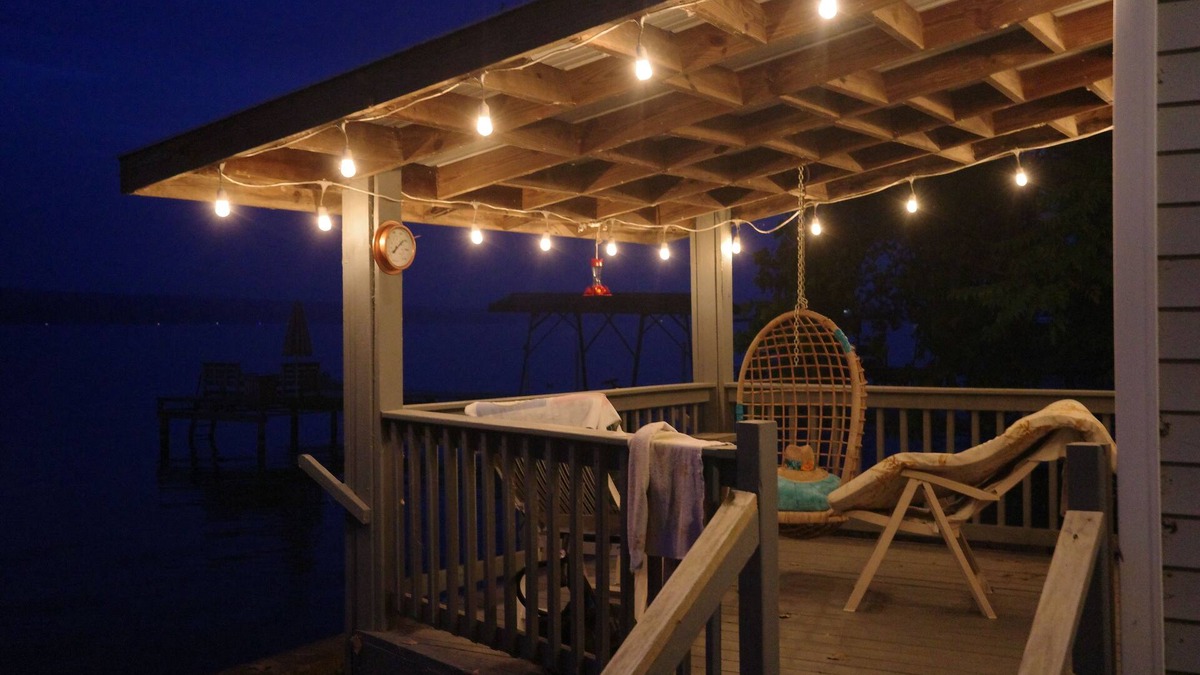 Town of Torrey Cottage | Charming Vintage Lakefront Cottage on Seneca Lake