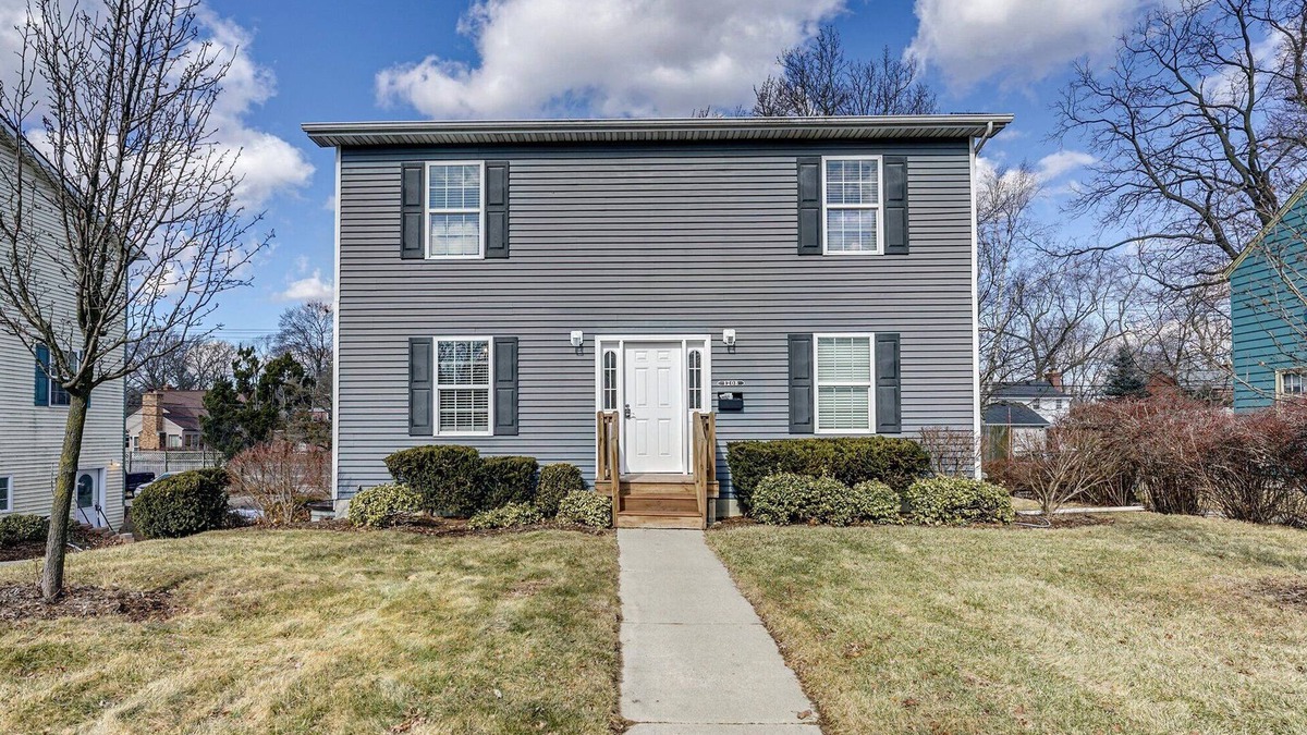 College Heights House | Charming Voyage: Ypsi & AnnArbor