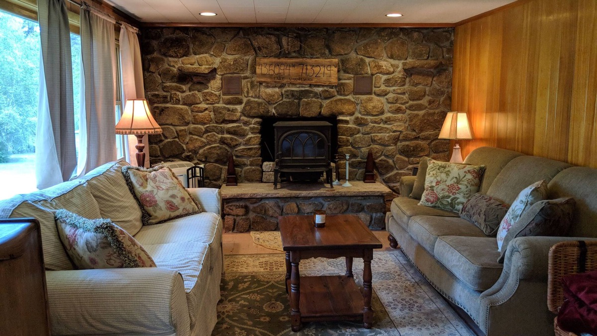 Meredith House | Charming Water Access Home in Beautiful Cummings Cove
