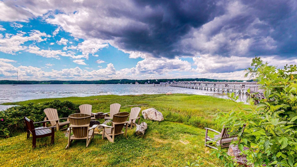 Edgecomb Apartment | Charming Waterfront Condo with Stunning Sunset Views and Boat Slip