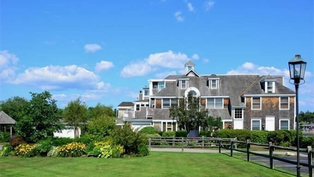 Kennebunk Condo | Charming Waterfront Retreat Overlooking Kennebunkport.