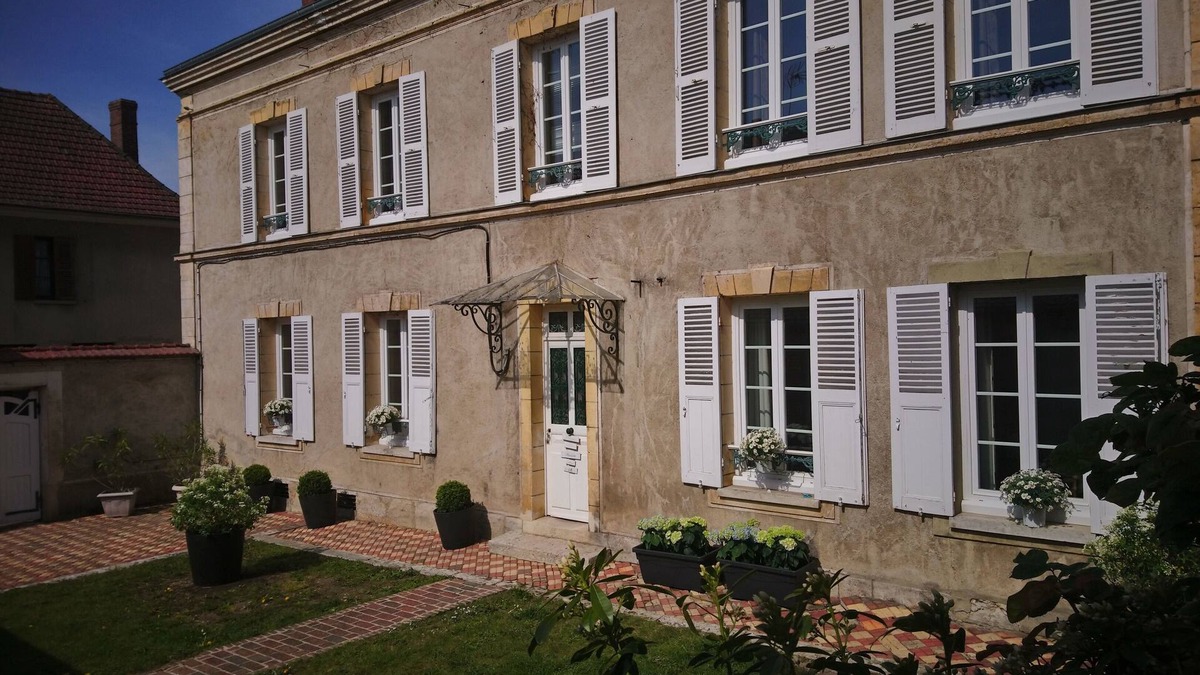 Ecos House | Charming well fitted gîte with all modern conveniences, Wi-Fi and large beds