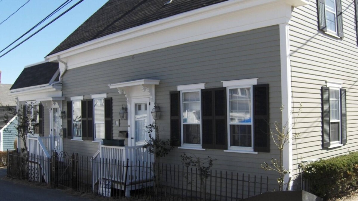 Provincetown Condo | Charming West End 1 Bd 1st Fl - Steps to Beach - With Private Parking