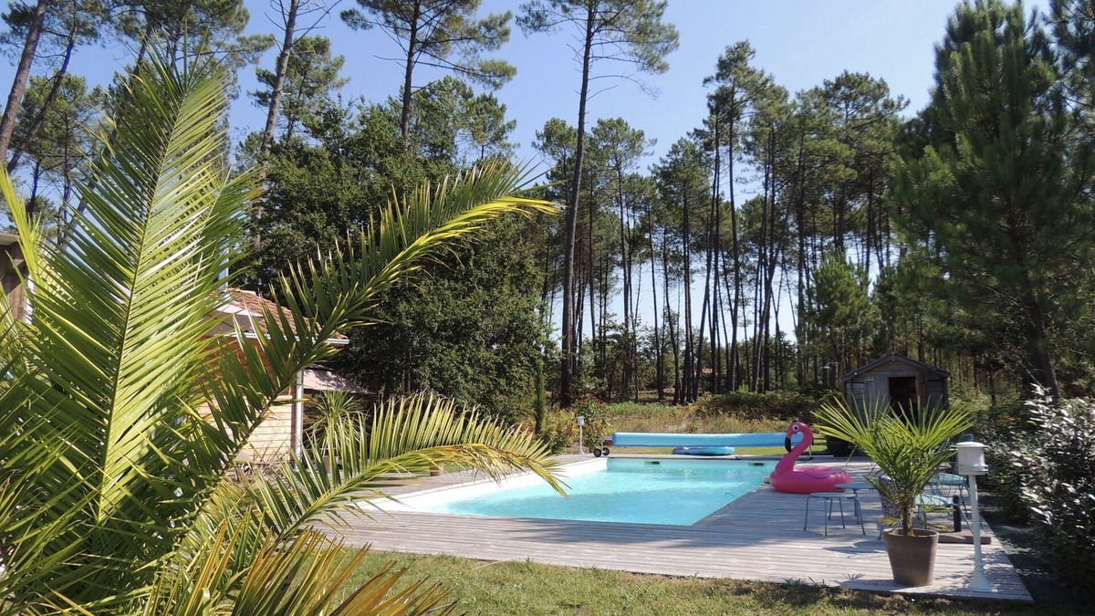 Leon Villa | Charming wooden villa, in the forest, near beaches 4bedrooms, 1SDB + 2 SDD