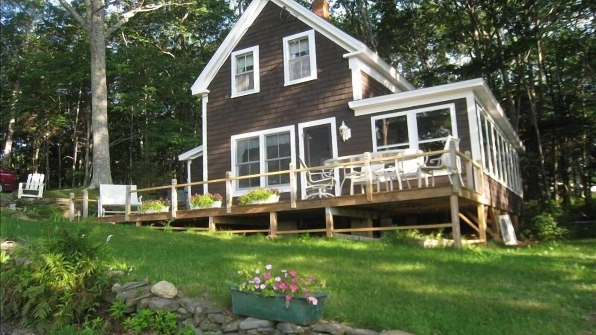 Chamberlain Cottage | Charming Woodsy Cottage - Ocean View with Monhegan Island