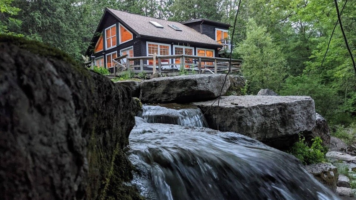 Munnsville Cottage | Charming year round cottages on Waterfall