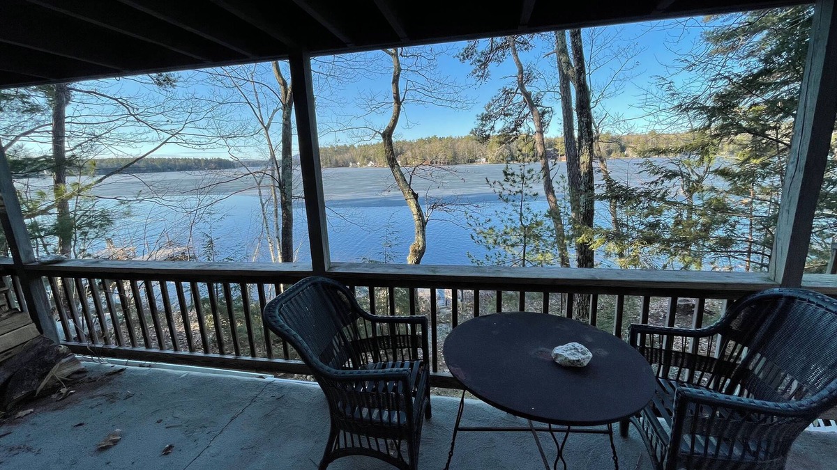 Mirror Lake Cottage | Charming YEAR ROUND 4-bedroom cottage on Lake Winnipesaukee