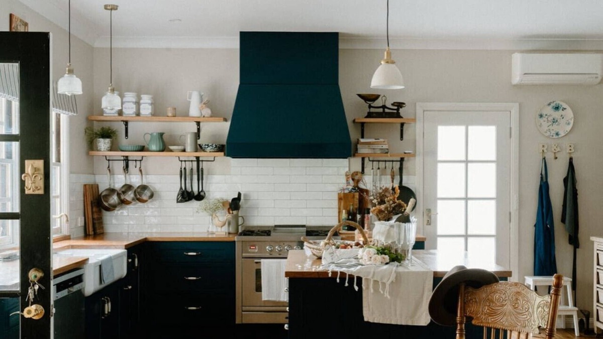 Cambewarra House | "Charmingly Rustic & Perfectly Refined" Farmhouse