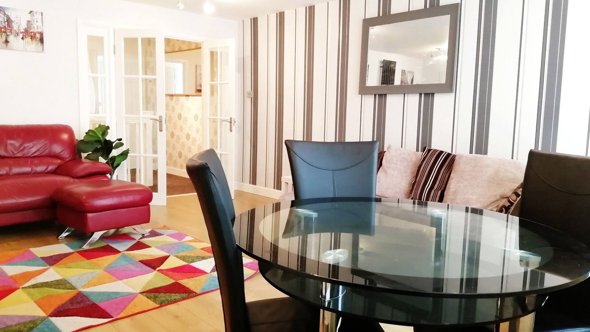 Newcastle-upon-Tyne Apartment | Charo Moor Newcastle City Center
