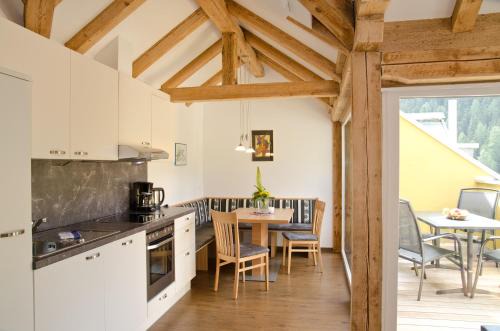 Ravaisch Apartment | Chasa Alpetta