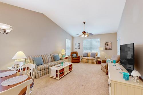 Sunset Beach Apartment | Chasing Sunsets