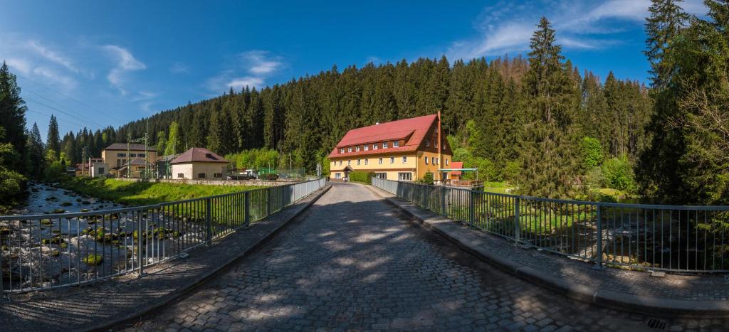 Srni House | Chata Čeňkovka