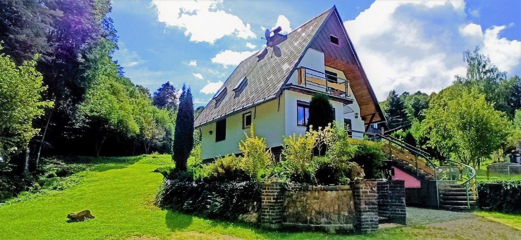 Lipova-Lazne Ski Chalet | Chata Mraveneček