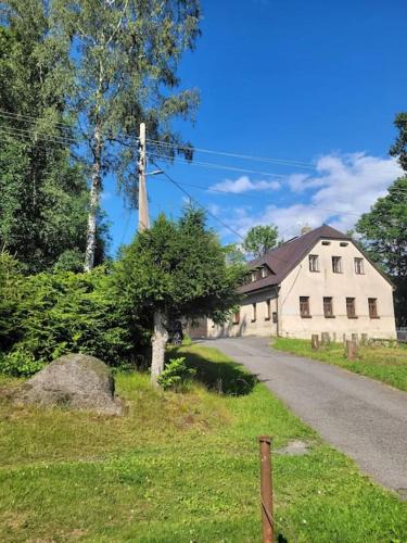 Tanvald Ski Chalet | Chata Na Cvičence