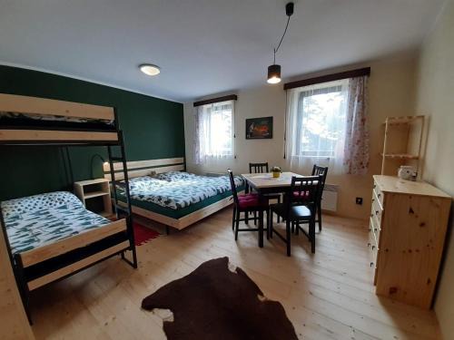 Hnacov Cabin | Chata Nad rybníkem Hnačov