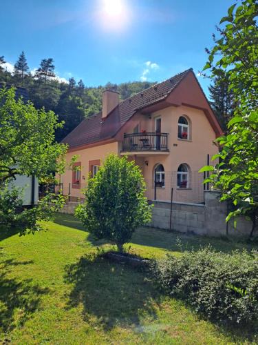 Ziar nad Hronom District Ski Chalet | Chata Remata 879