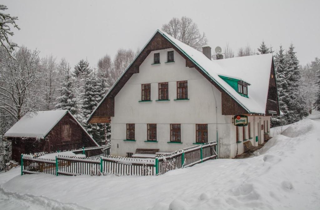 Jestrabi v Krkonosich Cabin | Chata Slunečná