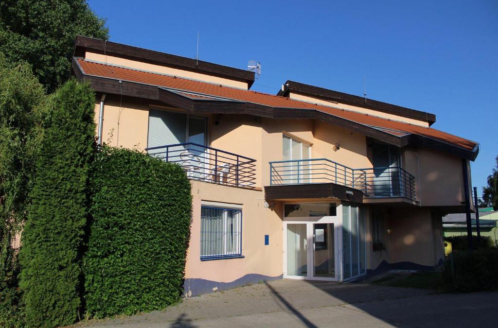 Senec Cabin | Chata TARGET Senec