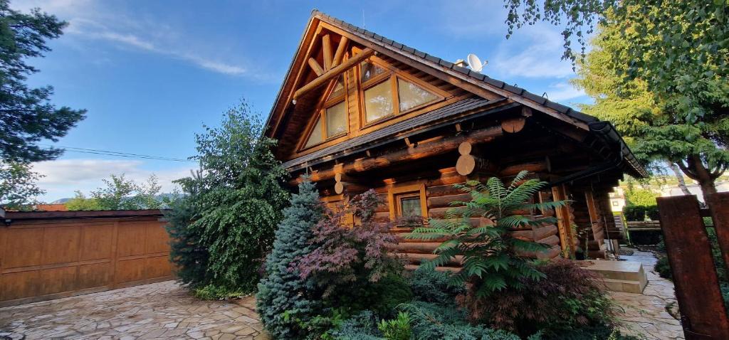 Nitrianske Rudno Ski Chalet | Chata Zemra