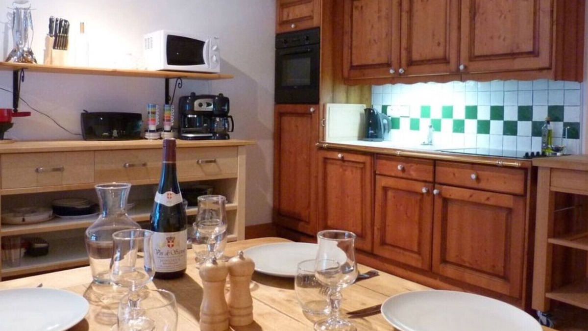 Sainte-Foy-Tarentaise Apartment | Chataigne - cosy 3 bedroom apartment in the centre of Sainte Foy