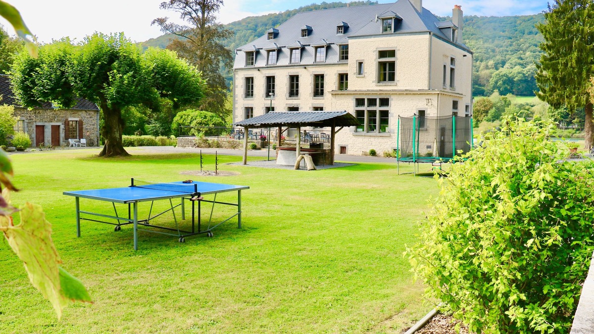 Vireux-Wallerand House | Chateau 20 sleeps in the middle of the woods