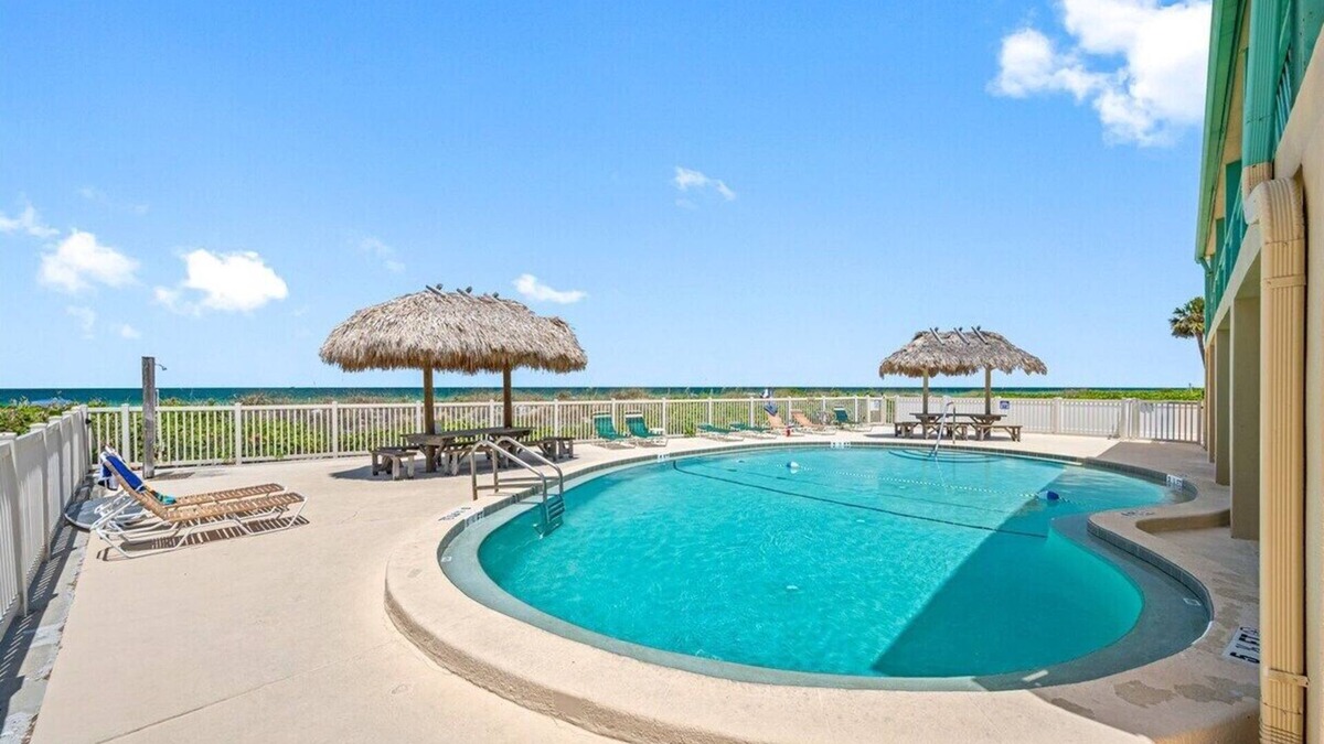 Belleair Beach Condo | Chateau 3E -Lowest Rates of the Season!