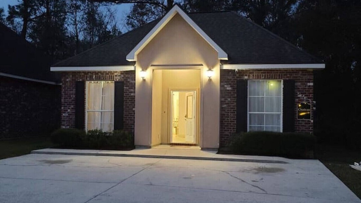 Pine Grove Apartment | Chateau 7, spacious townhouse in Tickfaw, LA
