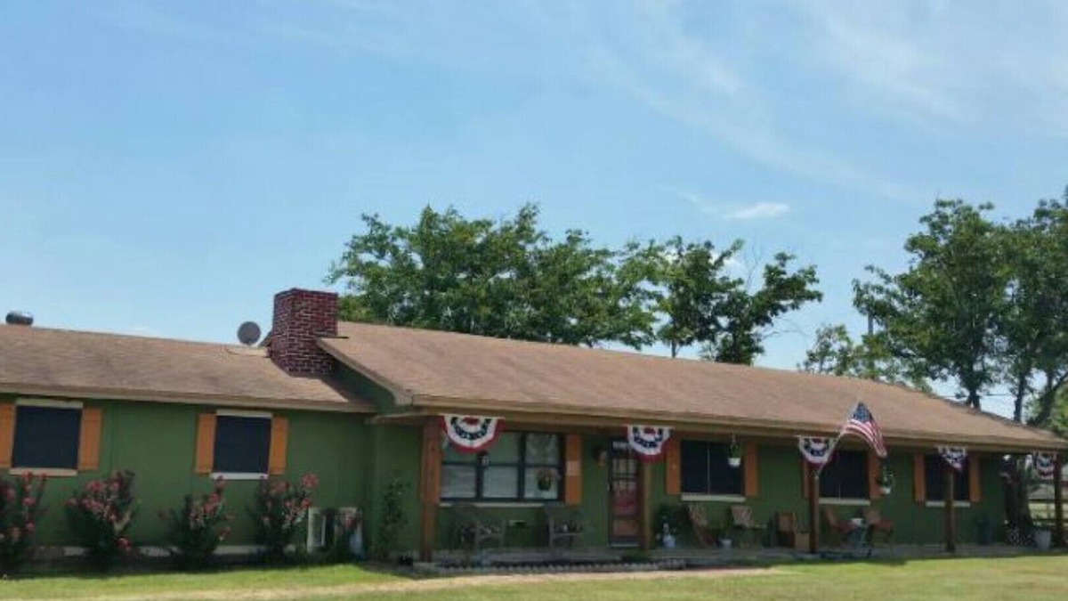 Crowley House | "Chateau Beauregard" country relaxation in Crowley