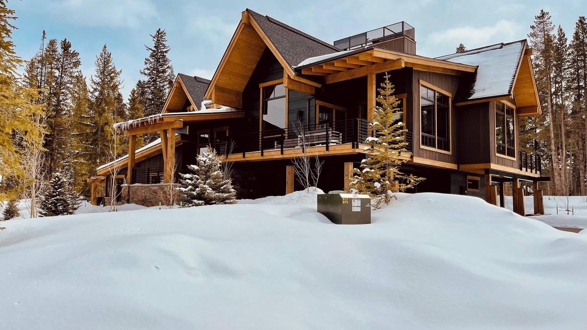 Peak 8 Hotel | Chateau Breck: Spacious 4BR townhome in Breckenridge with stunning mountain views!