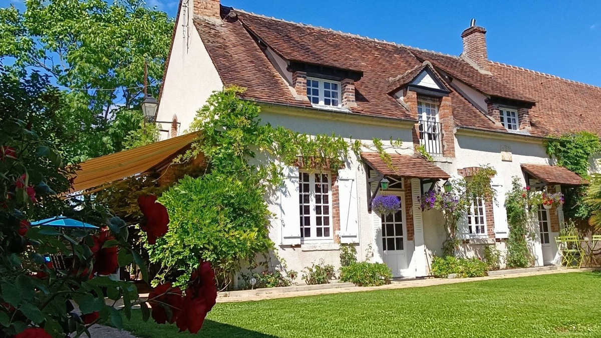 Montcresson House | Chateau / Country House