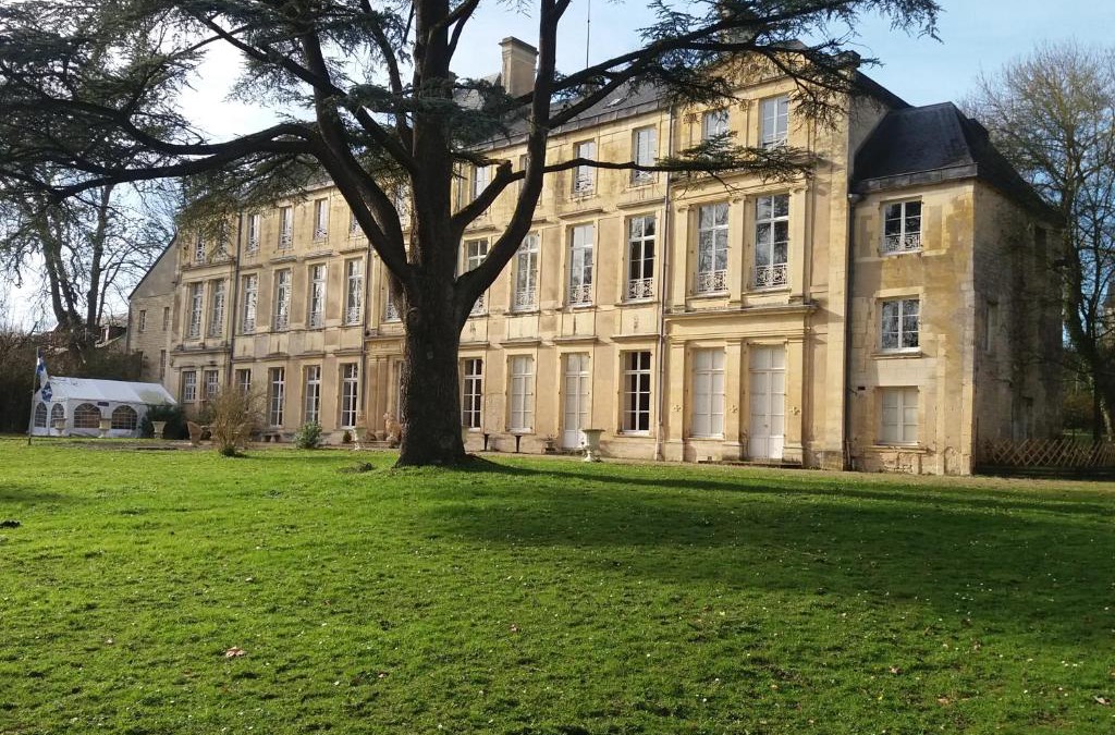 Sainte-Croix-Grand-Tonne Hotel | Chateau des Chevaliers de Grand Tonne