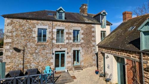 Montanel Bed & Breakfast | Chateau de Chambres Mont St Michel