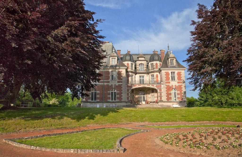 Joyeux House | Chateau de Joyeux - Gites