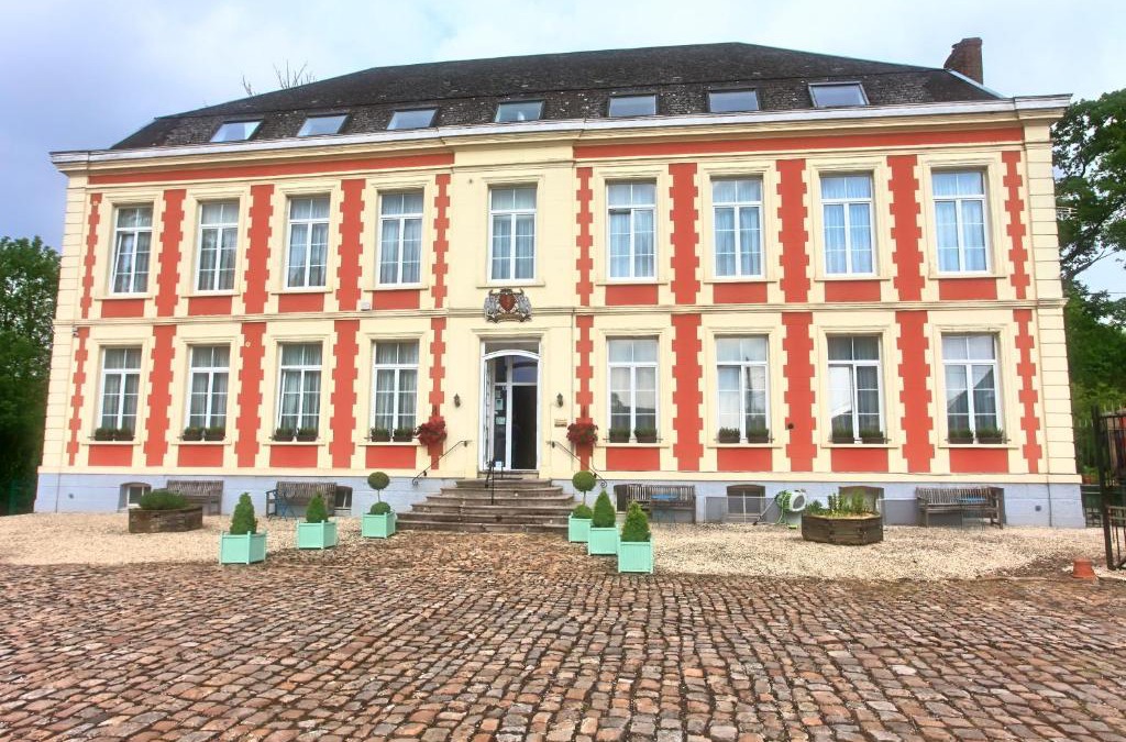 Aire-sur-la-Lys Bed & Breakfast | Chateau de Moulin le Comte