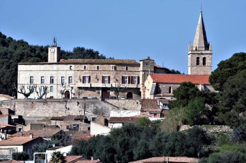 Murviel-les-Beziers Bed & Breakfast | Chateau de Murviel