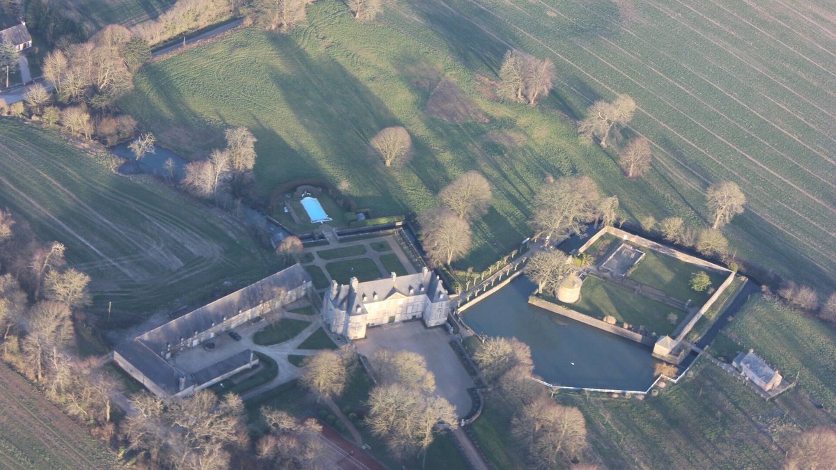Fontenay-sur-Mer House | Chateau en Normandie Avec Piscine/tennis à Proximité des Plages du Débarquement
