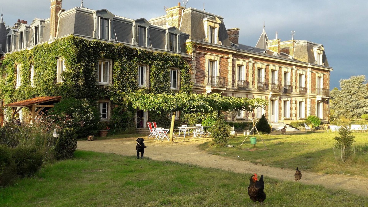 Chevrieres Bed & Breakfast | Chateau le Quesnoy
