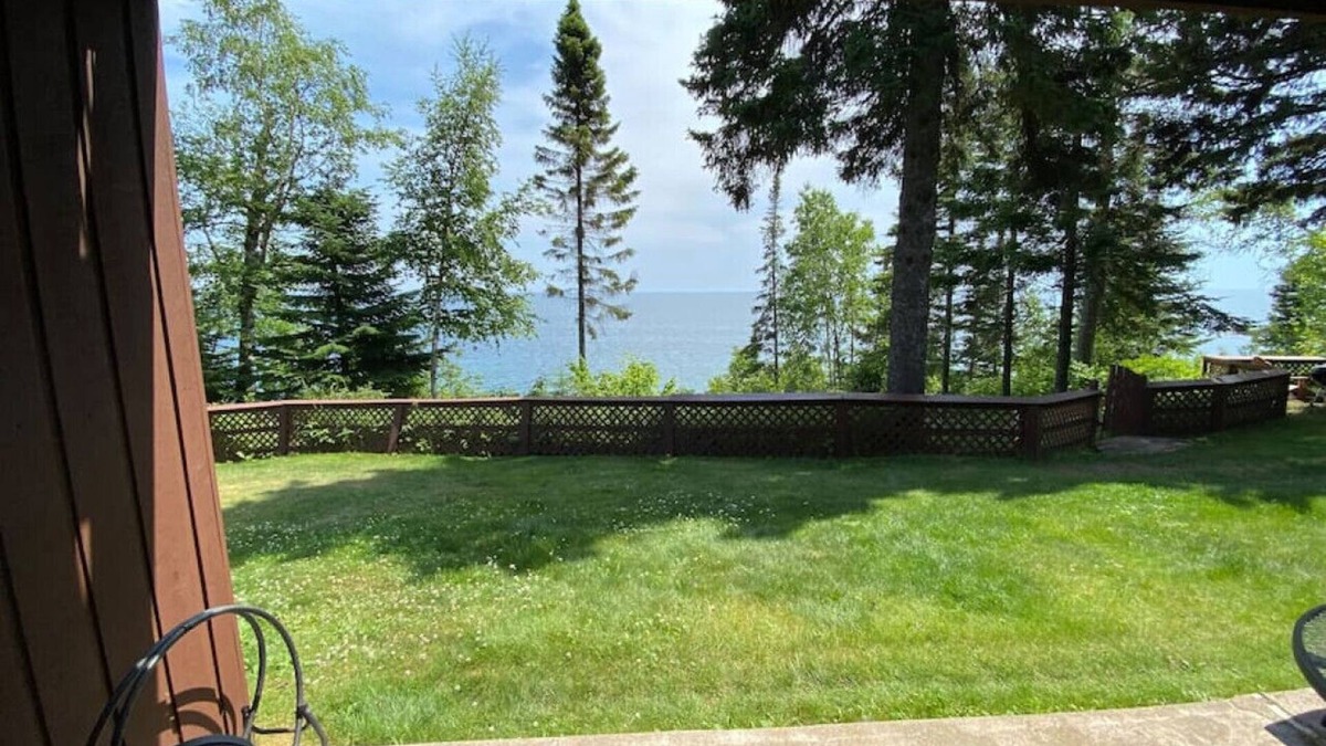 Tofte Condo | Chateau LeVeaux Unit 3