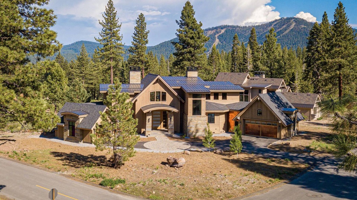 Ponderosa Palisades House | Chateau on Carson Range. Private Hot Tub, Golf & Exclusive Club Amenities!