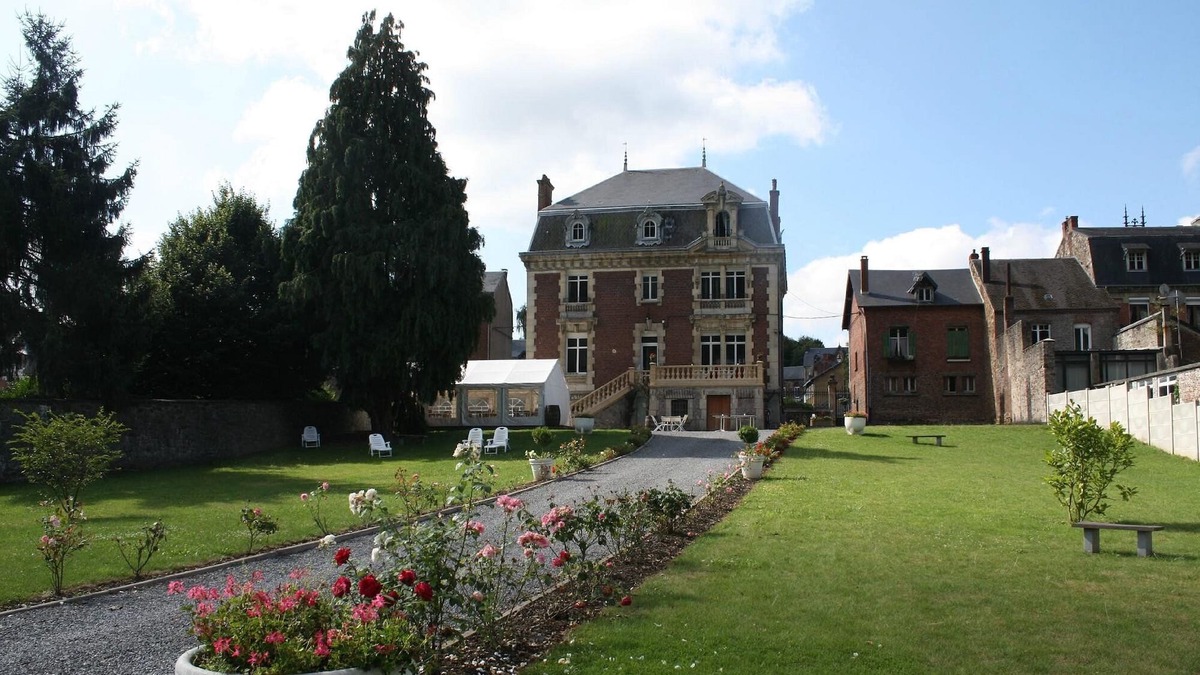 Haybes Other | Chateau on the edge of the Voie Verte and the River Meuse